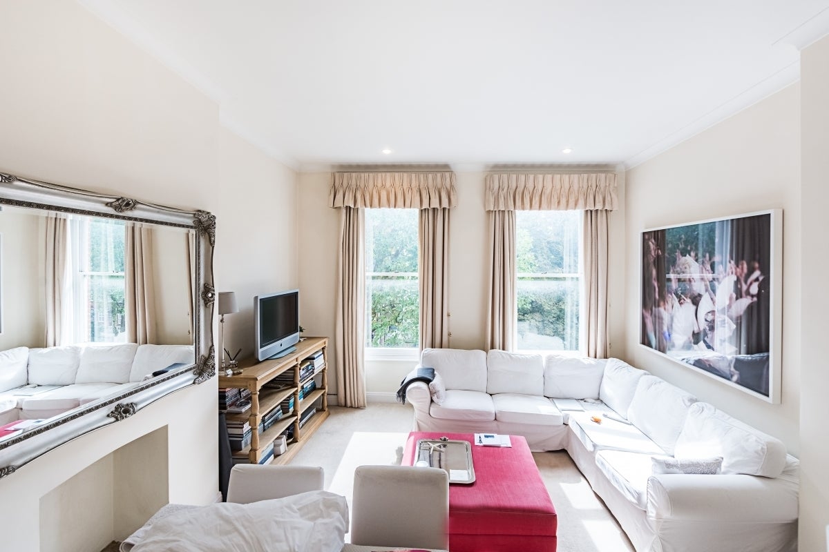 Flat Courtfield Road in Greater London