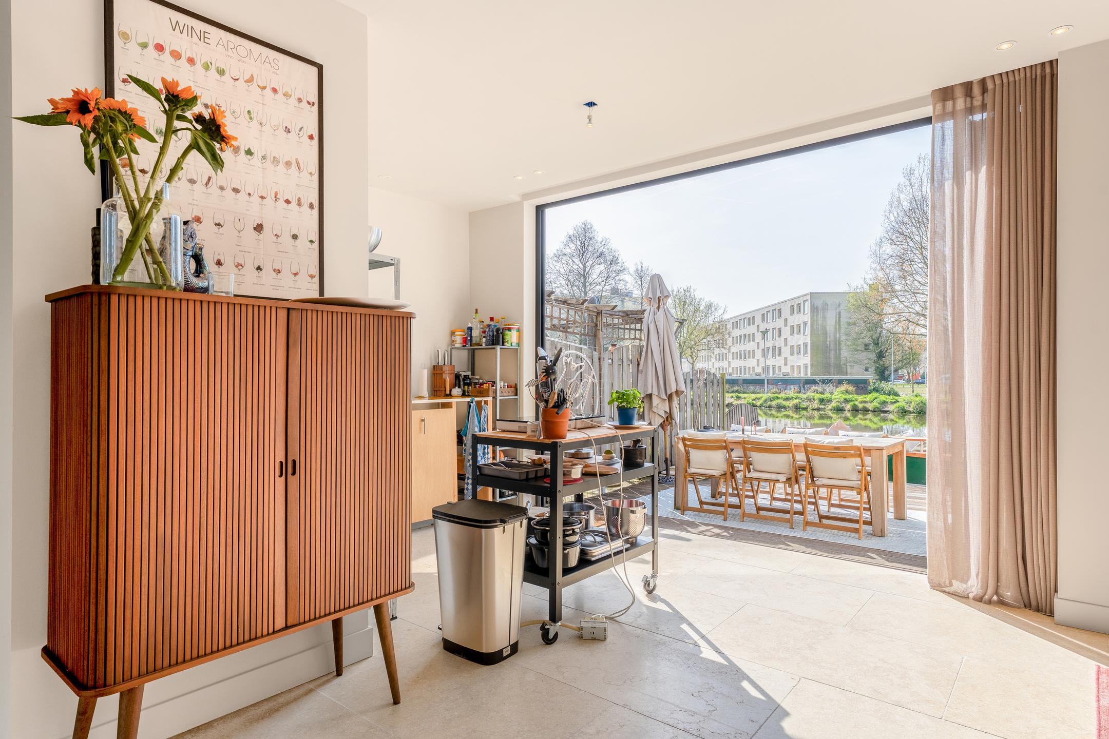 Woning te koop: Zestienhovensekade 252, Rotterdam