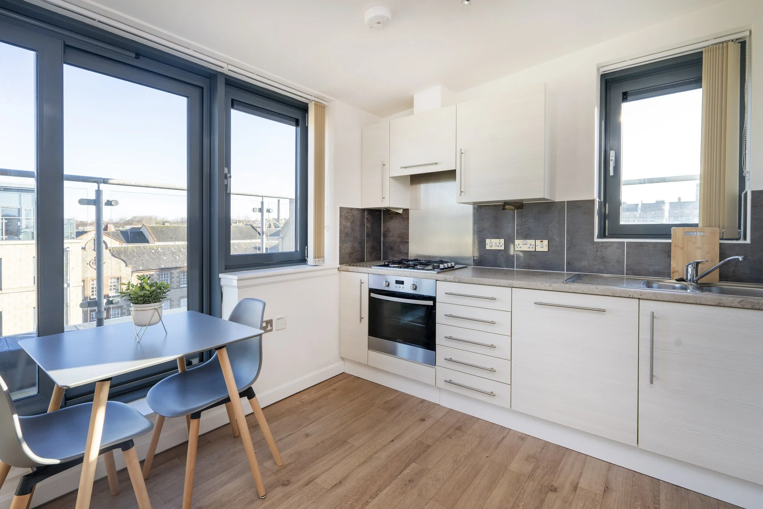 Flat Handyside Place in City of Edinburgh