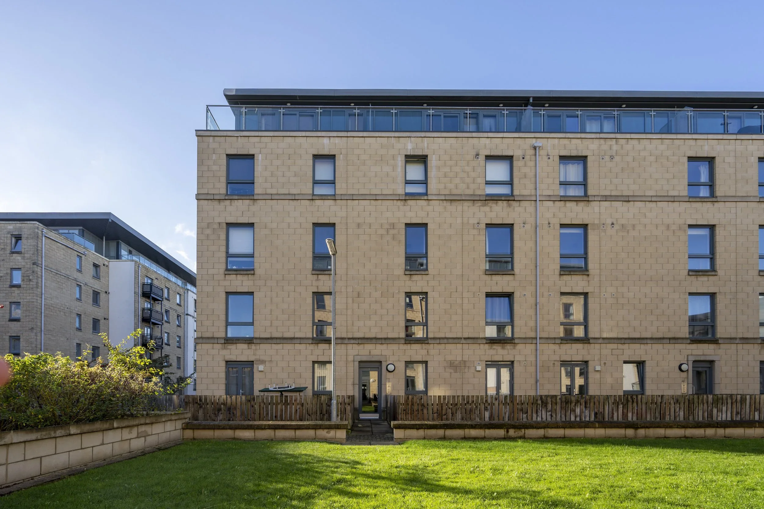 Flat Handyside Place in City of Edinburgh