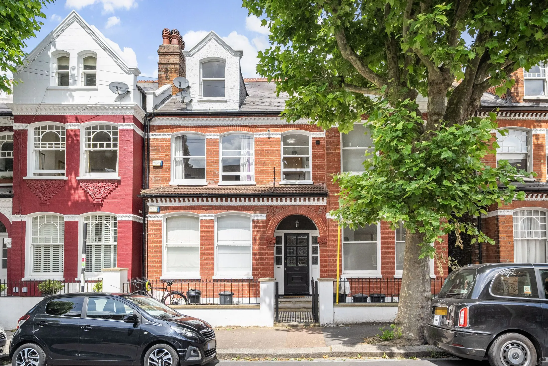 Flat Crockerton Road in Greater London