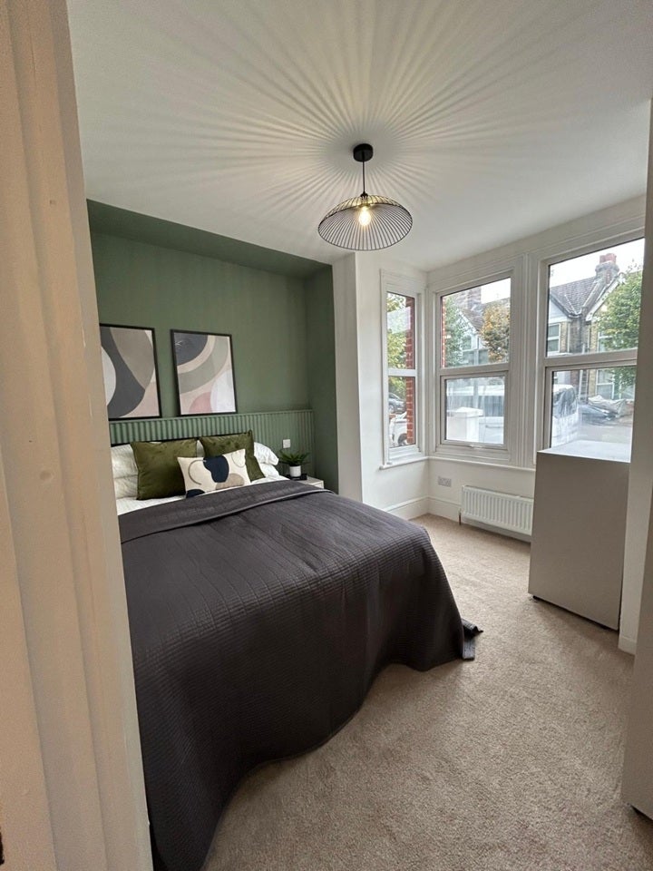 Room Rock Avenue in Gillingham