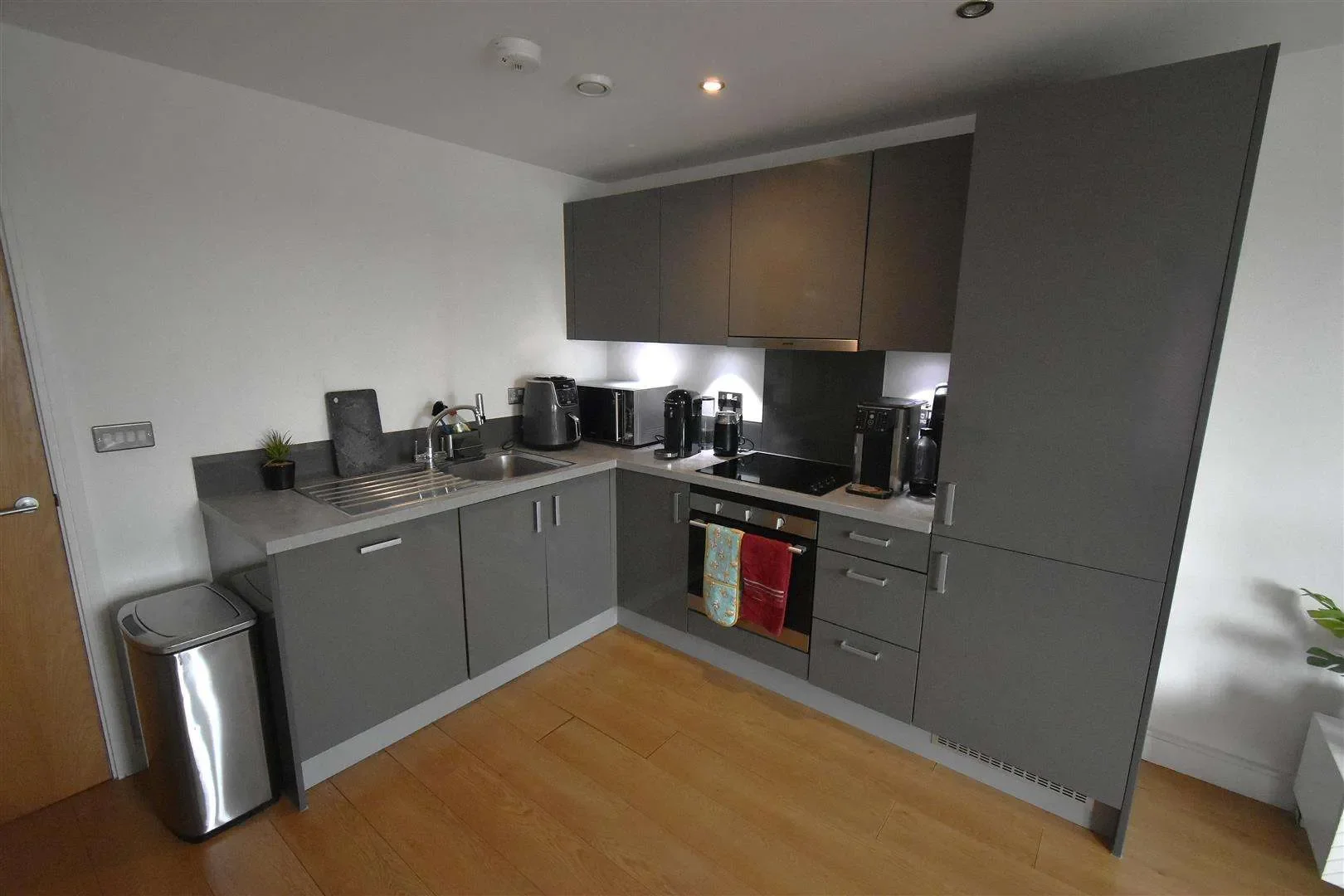 Flat Crayford Road in Greater London
