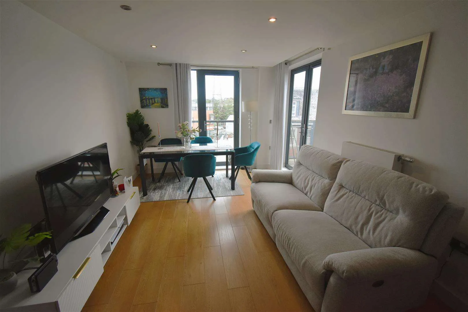 Flat Crayford Road in Greater London