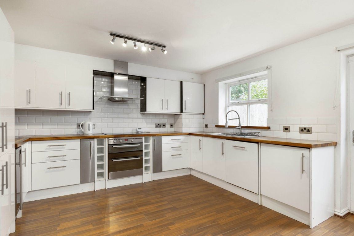 House Mill Pond Close in Sevenoaks