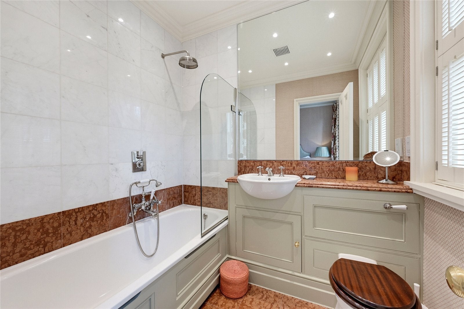 Flat South Audley Street in City of Westminster