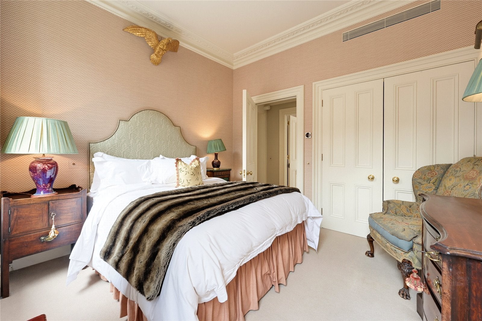 Flat South Audley Street in City of Westminster