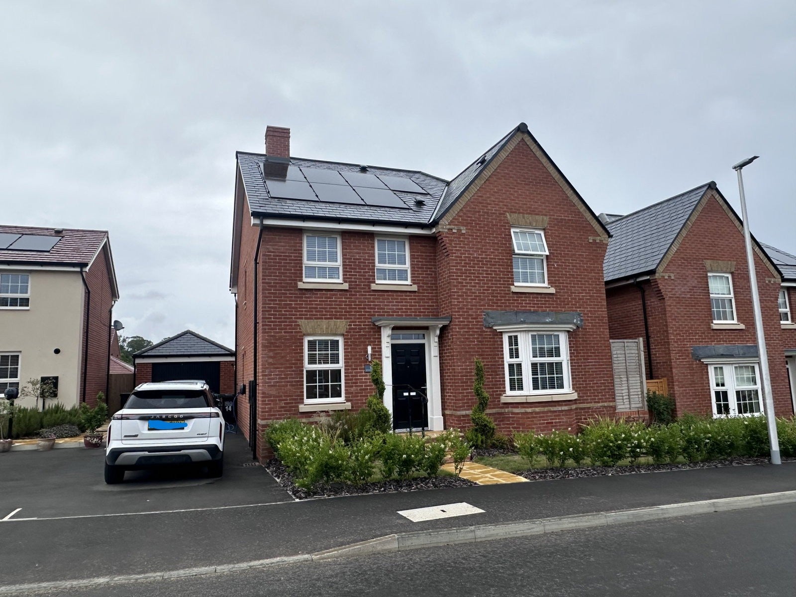 House Rattle Road in Wealden