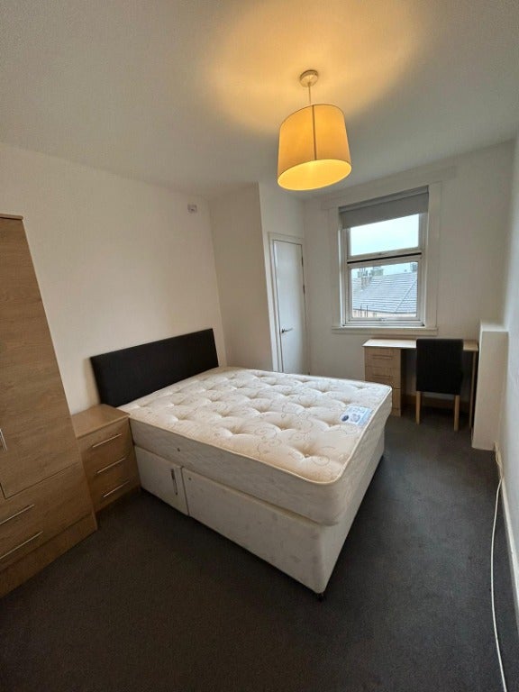 Room Mitchell Street in Dundee