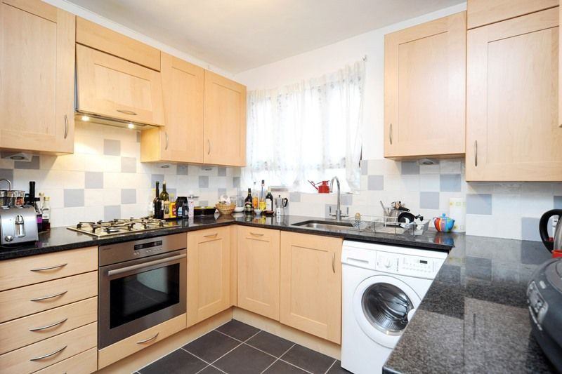 Flat Birkenhead Street in Greater London