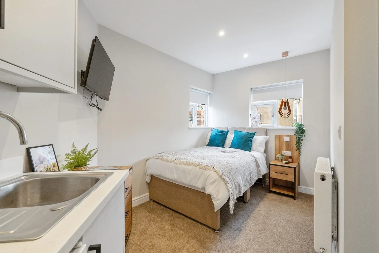 Room Frindsbury Road in Rochester