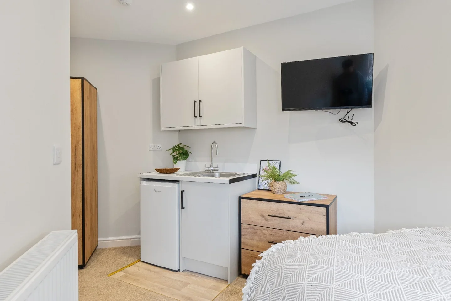 Room Frindsbury Road in Rochester