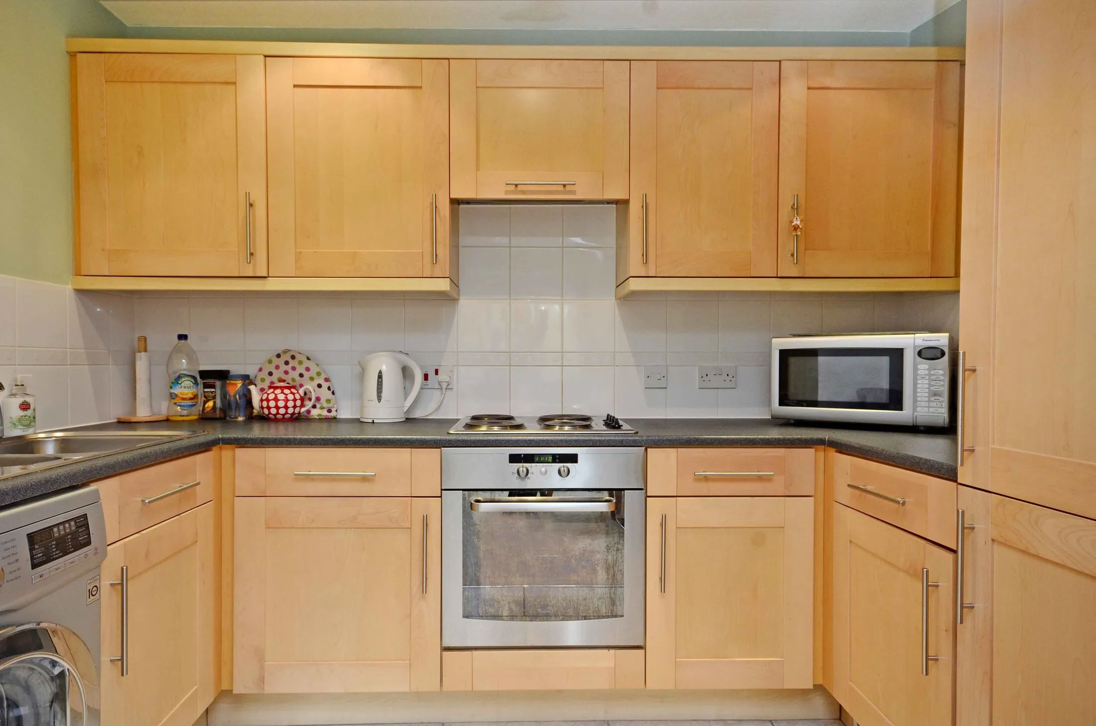 Flat Faraday Road in Guildford