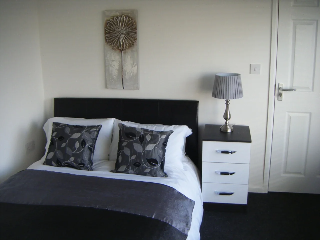 Room Fleets Lane in Poole
