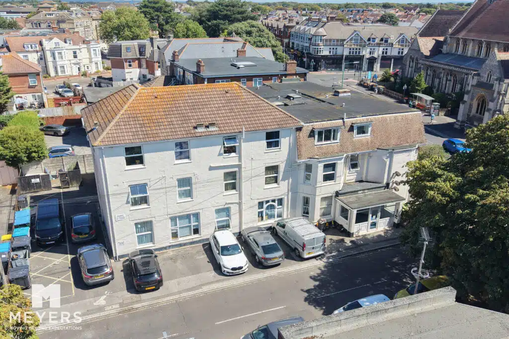 Flat Christchurch Road in Bournemouth