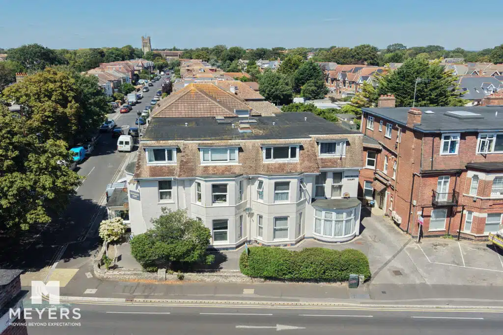 Flat Christchurch Road in Bournemouth