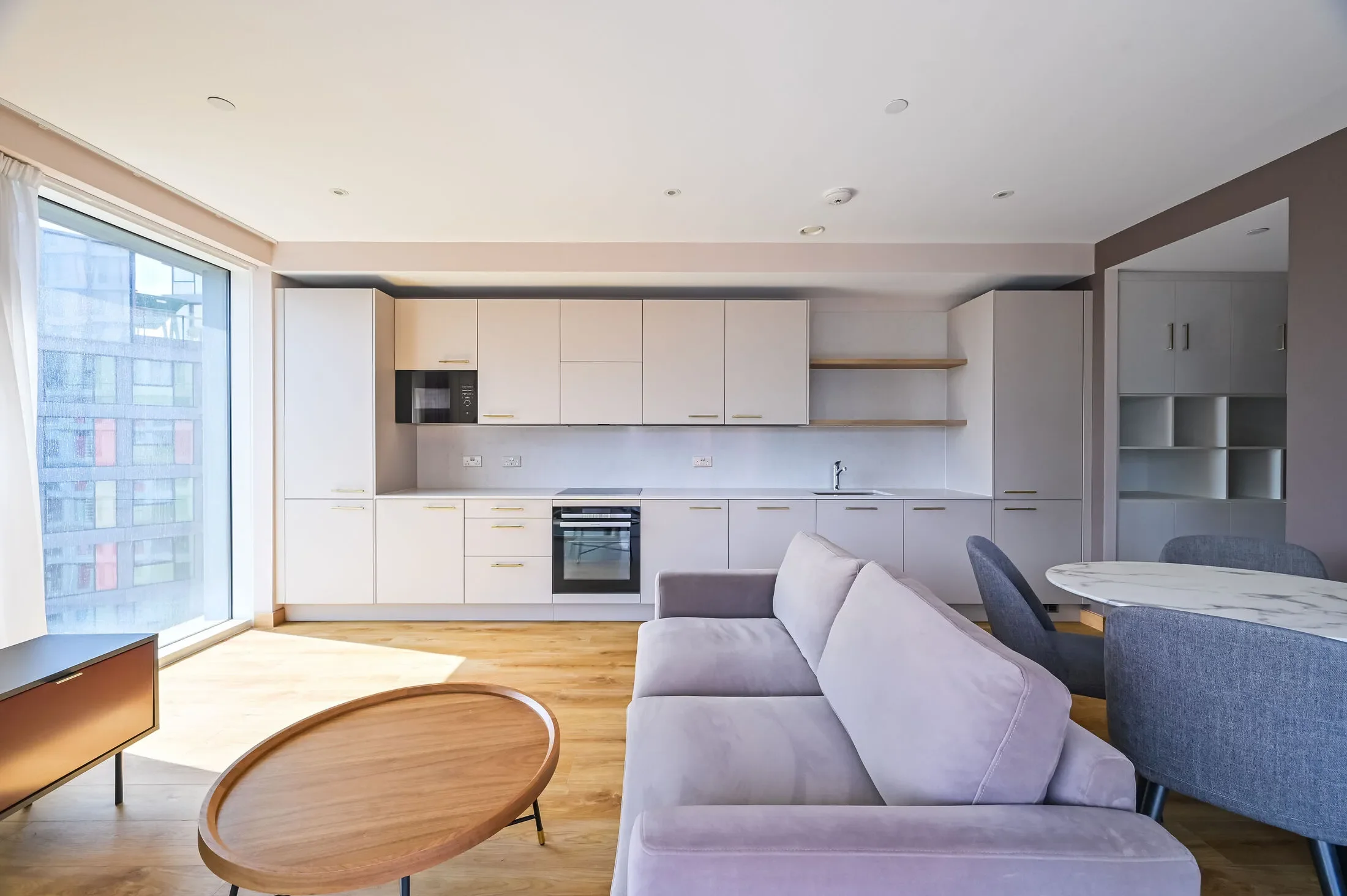 Flat Anthems Way in Greater London