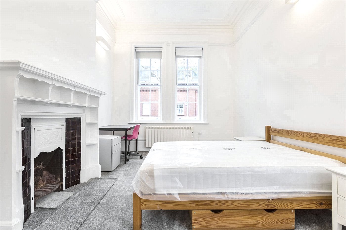 Flat Bedford Avenue in Greater London