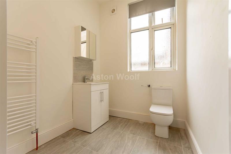 Room Mansfield Road in Nottingham