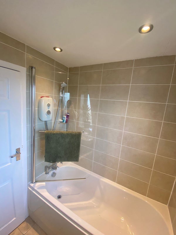 Room Broomhall Road in City of Edinburgh