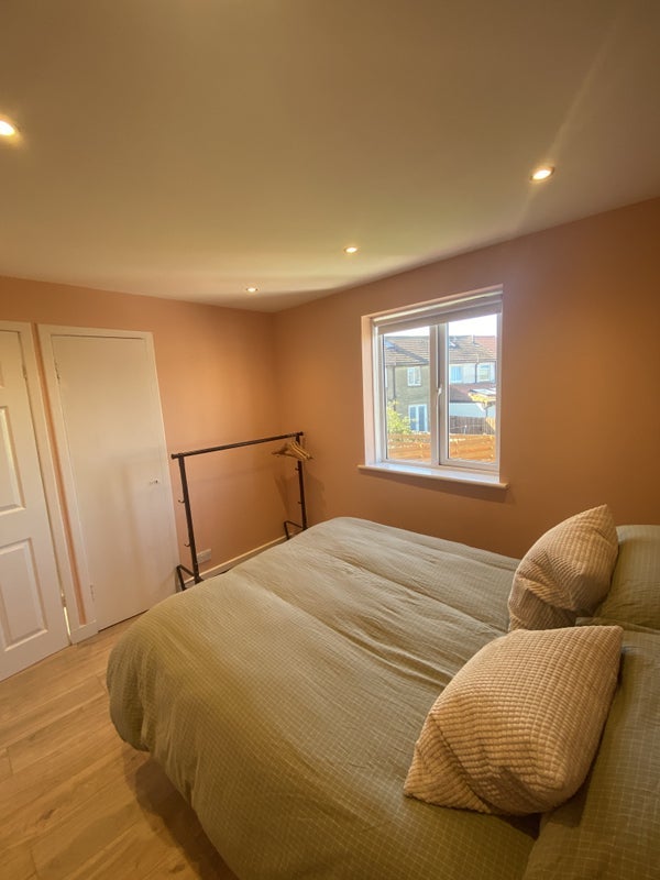 Room Broomhall Road in City of Edinburgh