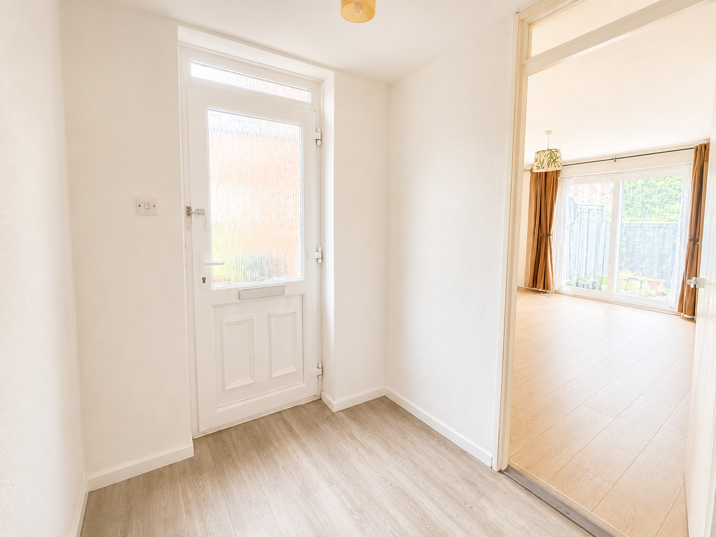 House Mellow Purgess Close in Basildon