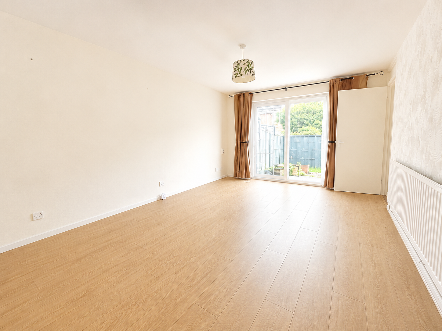House Mellow Purgess Close in Basildon