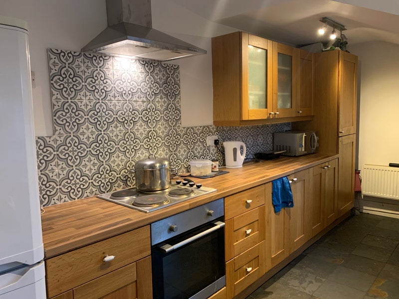 Room Manor Road in Rugby