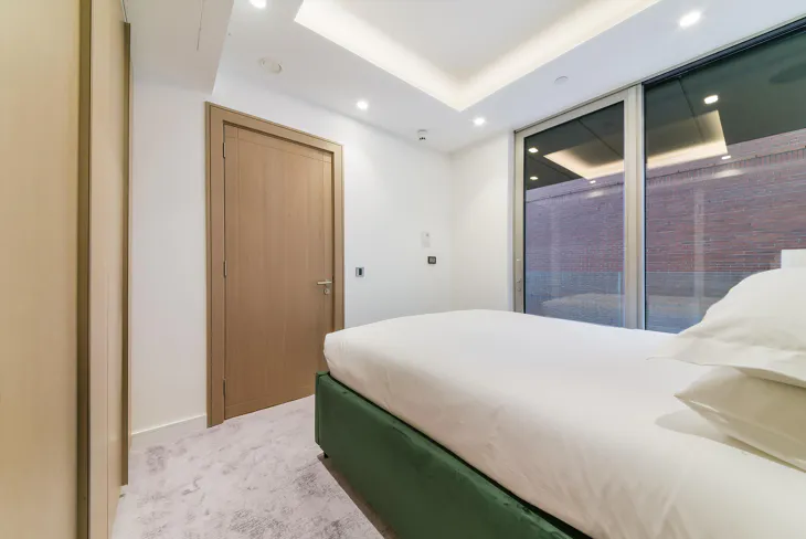 Flat St Clare Street in City of London