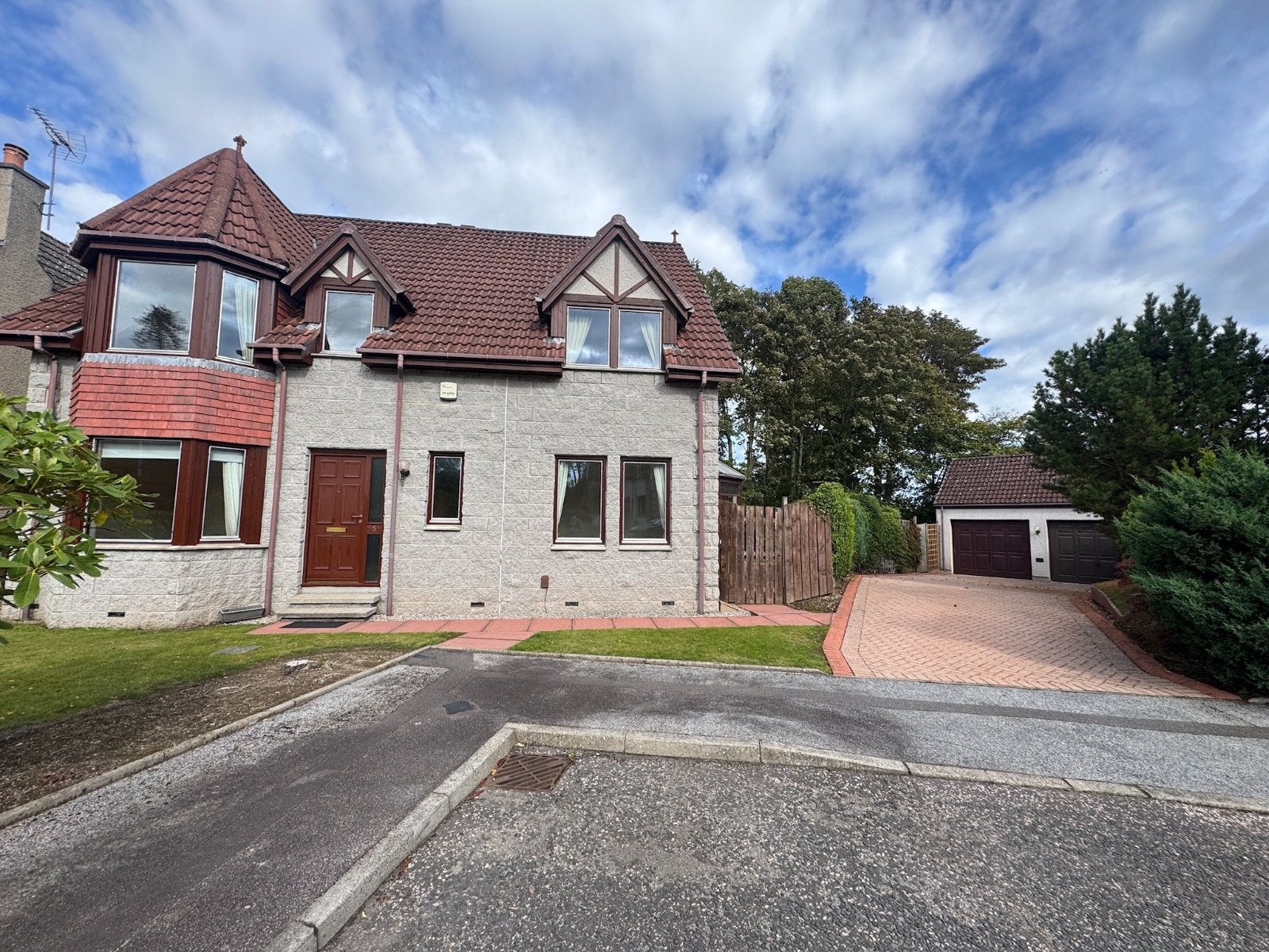 House Macaulay Place in Aberdeen City