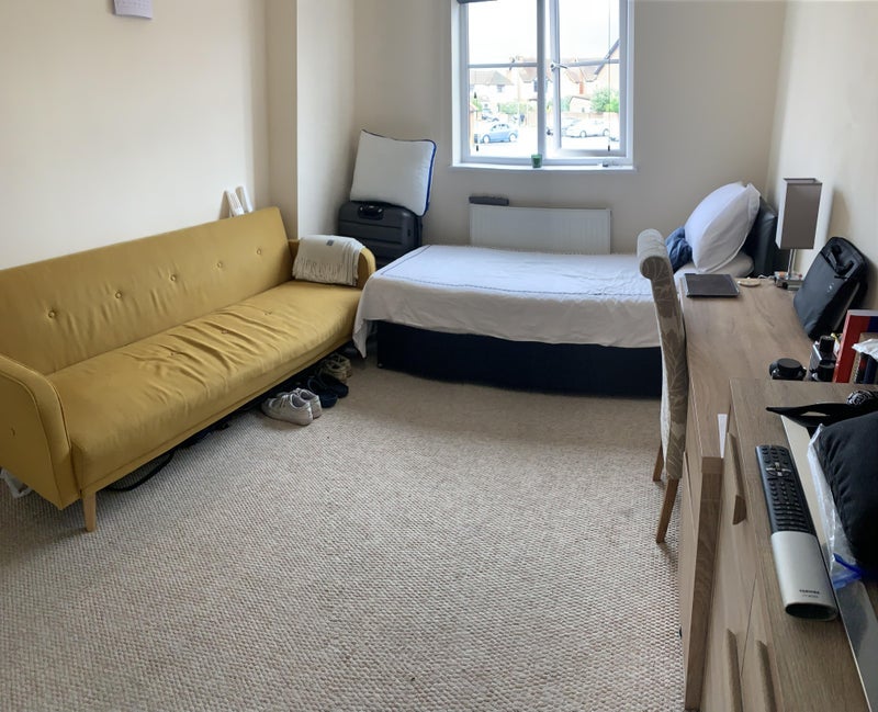 Room Courthouse Road in Maidenhead