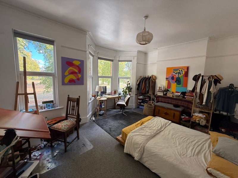 Room Chatsworth Road in Greater London
