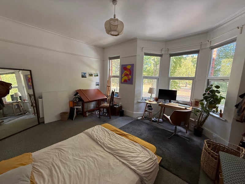Room Chatsworth Road in Greater London