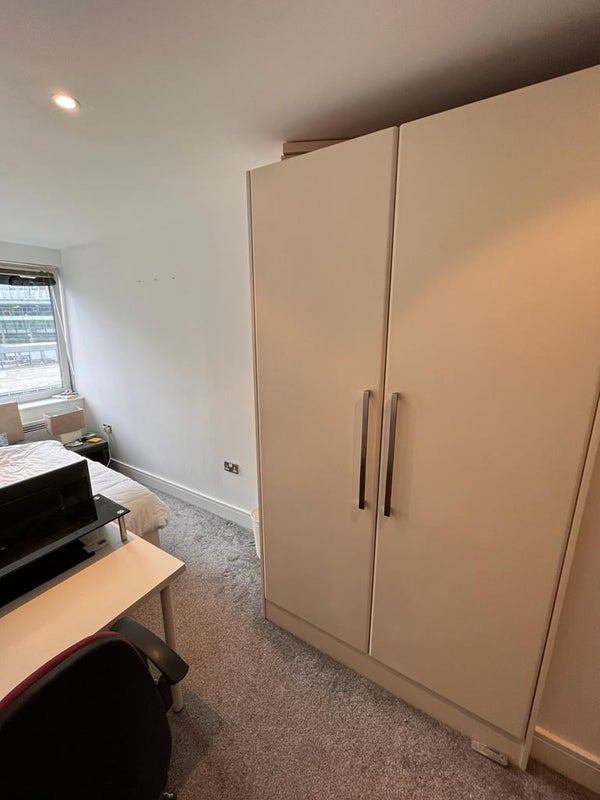 Room Drayton Park in Greater London