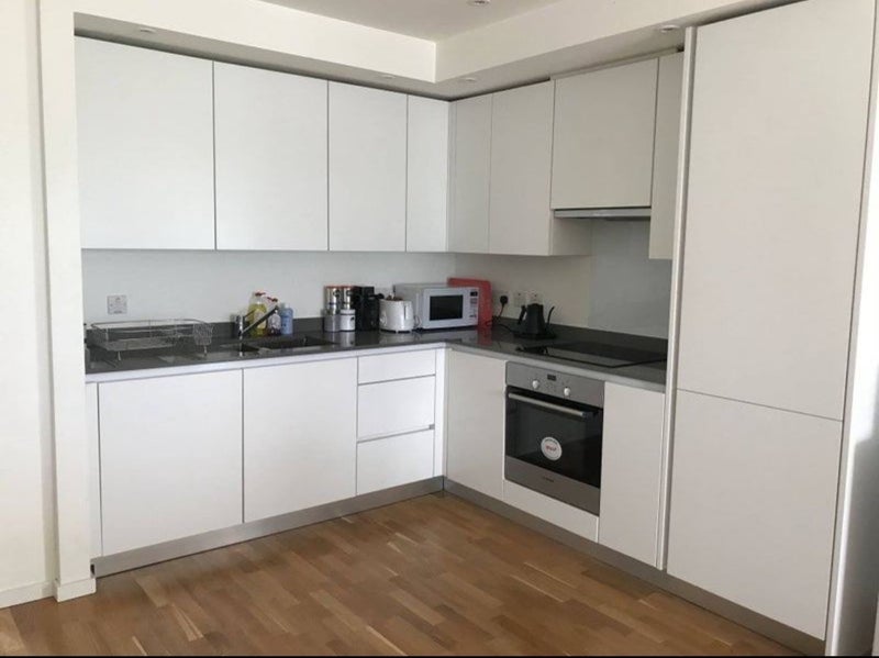 Room Mirabelle Gardens in Greater London