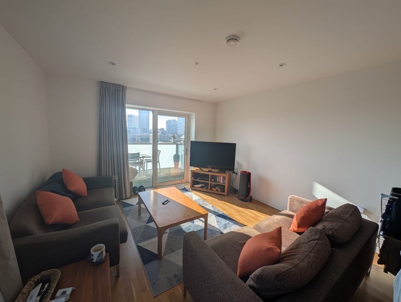 Room Mirabelle Gardens in Greater London