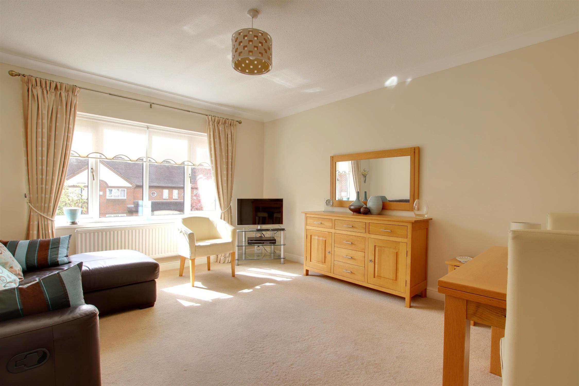 Flat Northwood Square in Fareham
