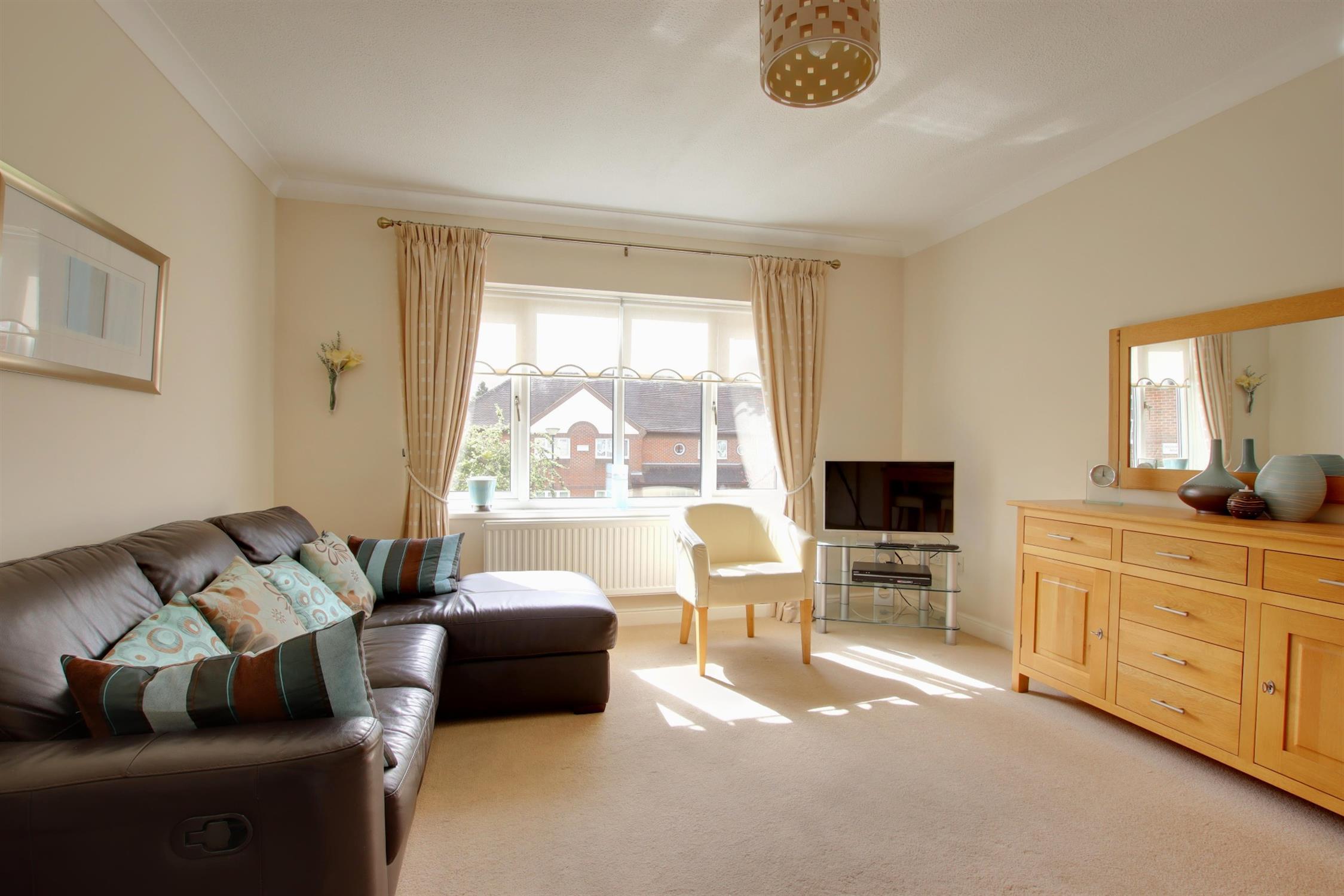 Flat Northwood Square in Fareham