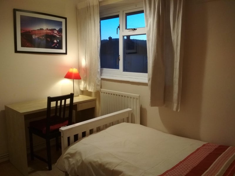 Room Kingsway Crescent in Wellington