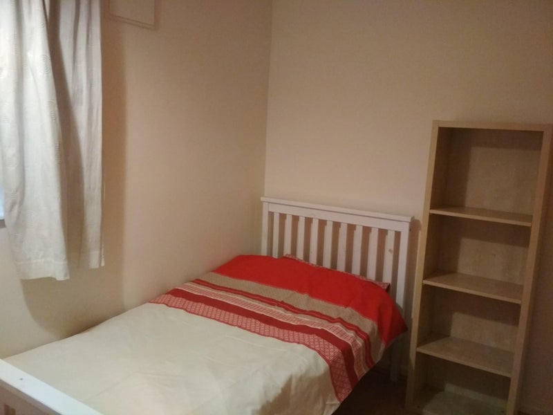Room Kingsway Crescent in Wellington
