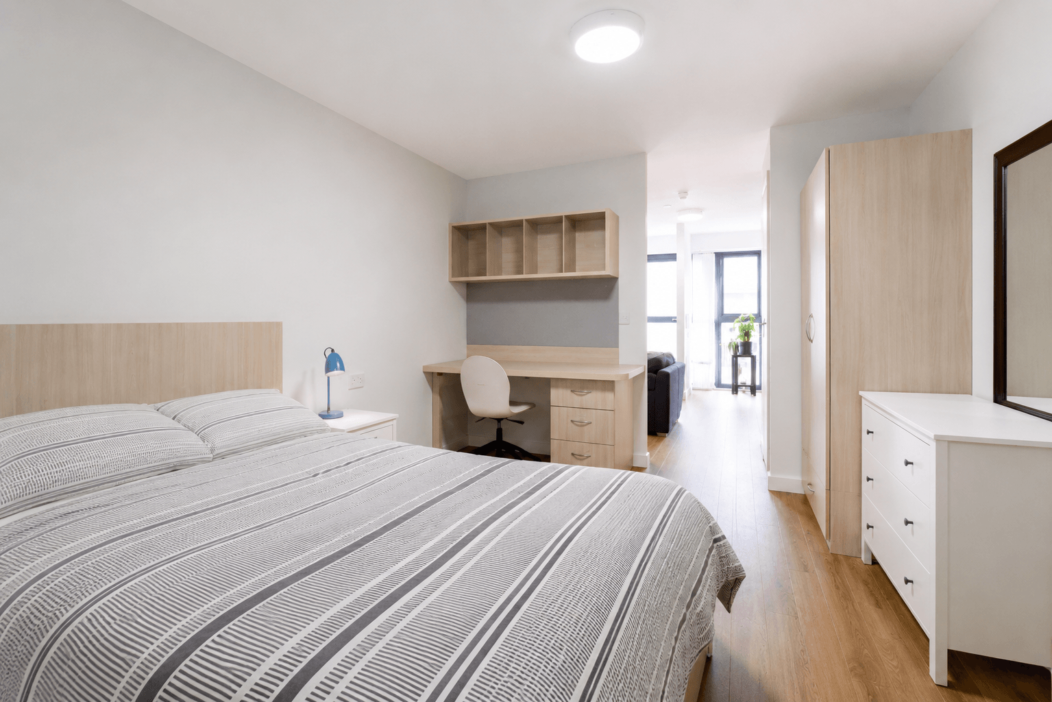 Flat Sturry Road in Canterbury