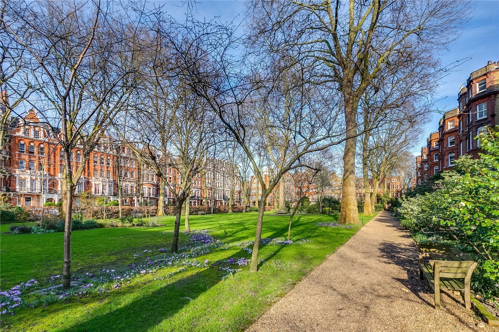 Flat Hesper Mews in Greater London
