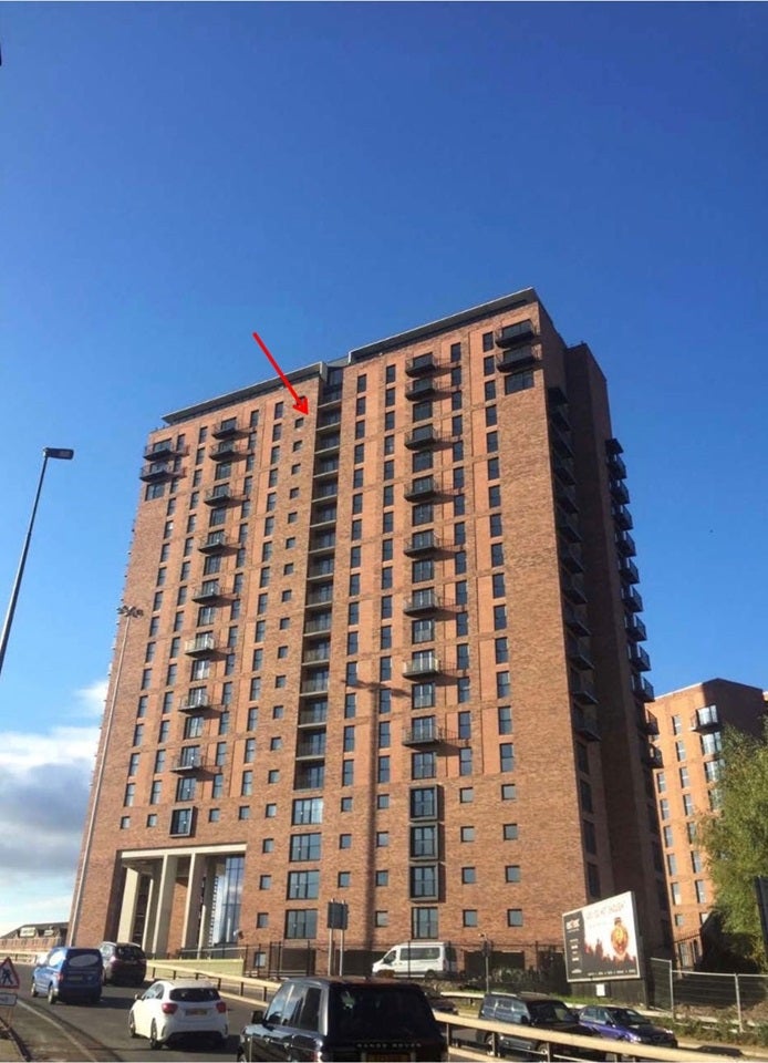 Flat Trinity Way in Salford