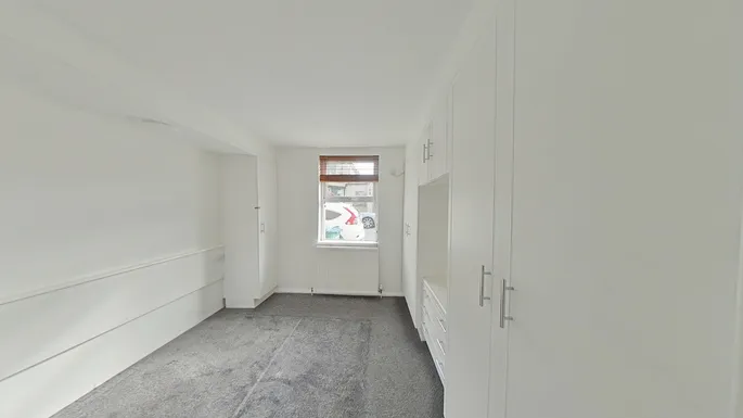 Flat Villiers Road in Watford