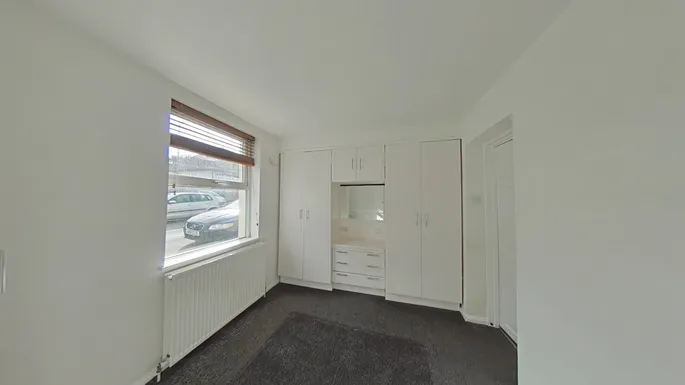 Flat Villiers Road in Watford
