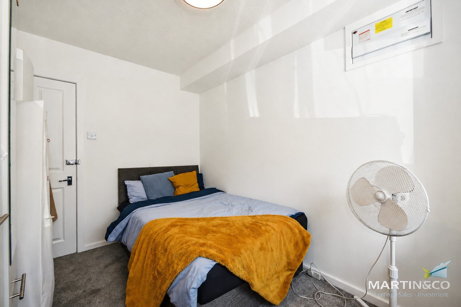 Room Honeysuckle Close in Winchester
