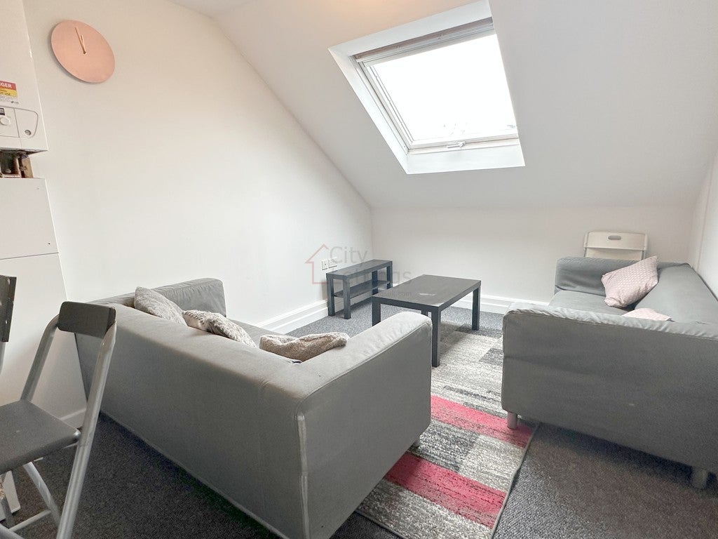 Flat Radford Road in Nottingham