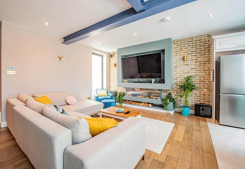 Room Burton Road in Greater London