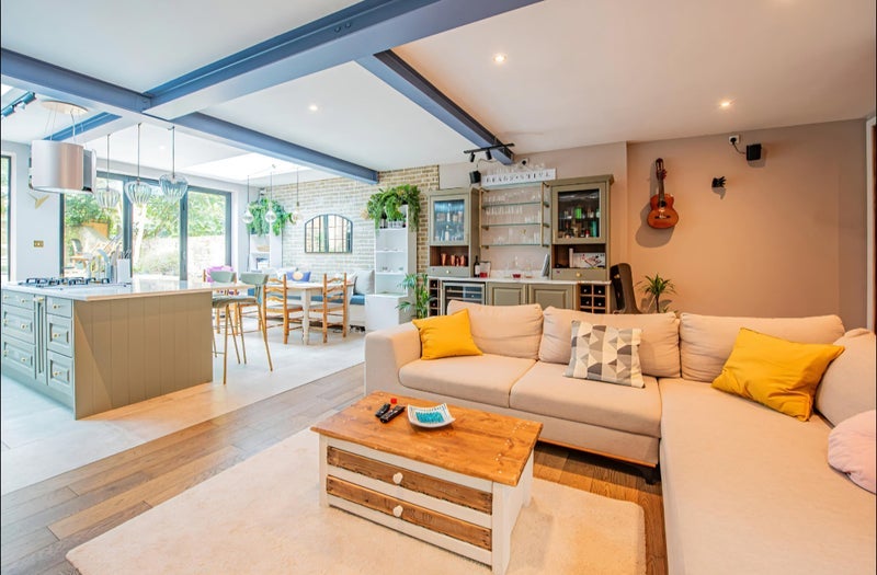 Room Burton Road in Greater London