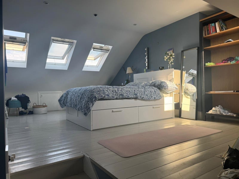 Room Adley Street in Greater London
